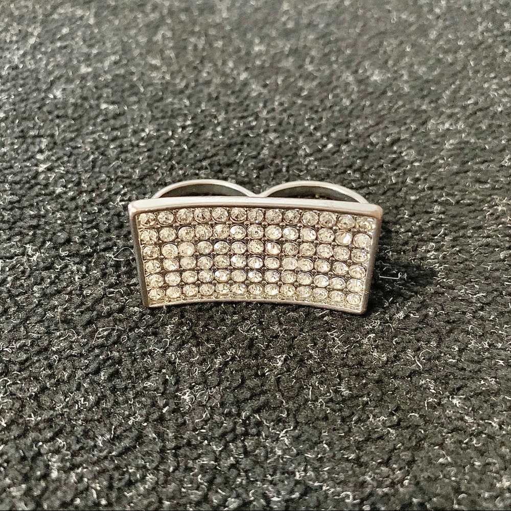 💍 silver 2 finger ring with ✨ rhinestones ✨